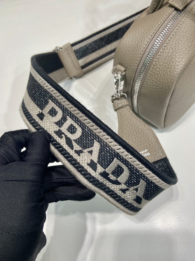 Pra*a top handle bags
